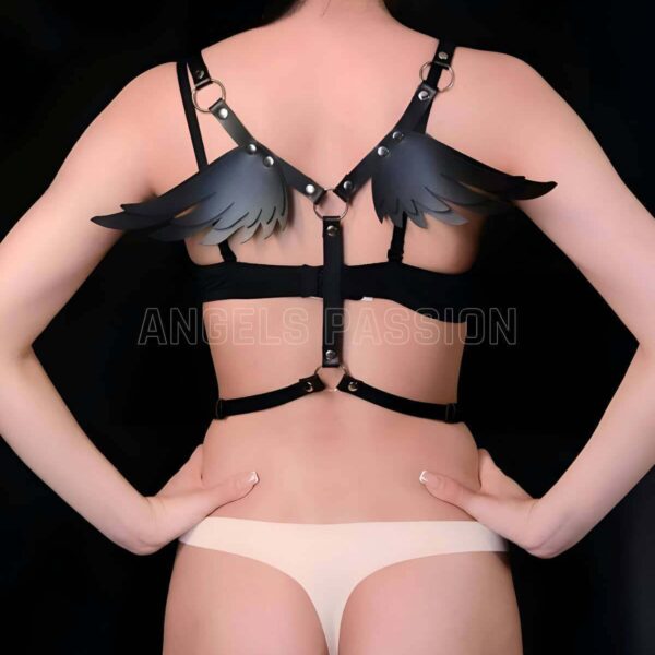 Kanatlı Şık ve Seksi Deri Harness - APFT642