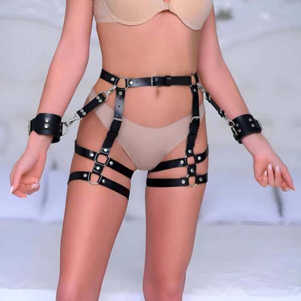 Kelepçeli Fantazi Harness, Deri Fantezi İç Giyim - APFT1022